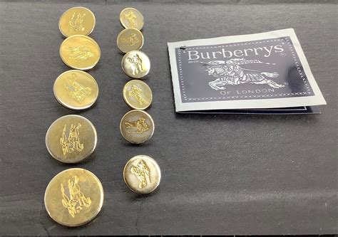 burberry button